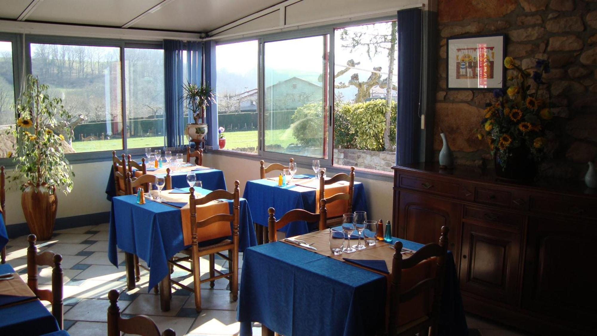 Hotel Pikassaria Sare Esterno foto
