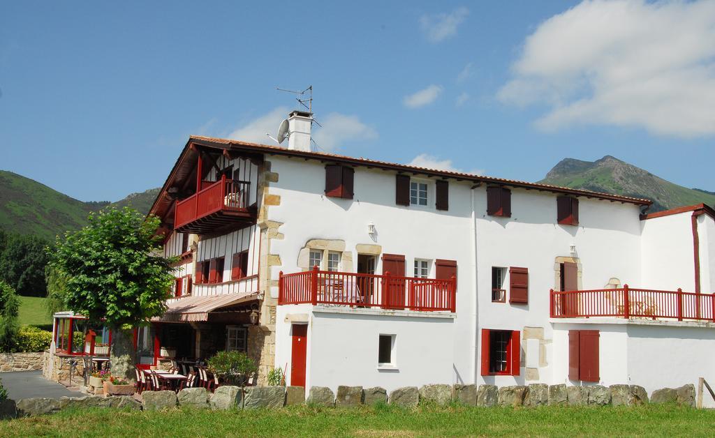 Hotel Pikassaria Sare Esterno foto