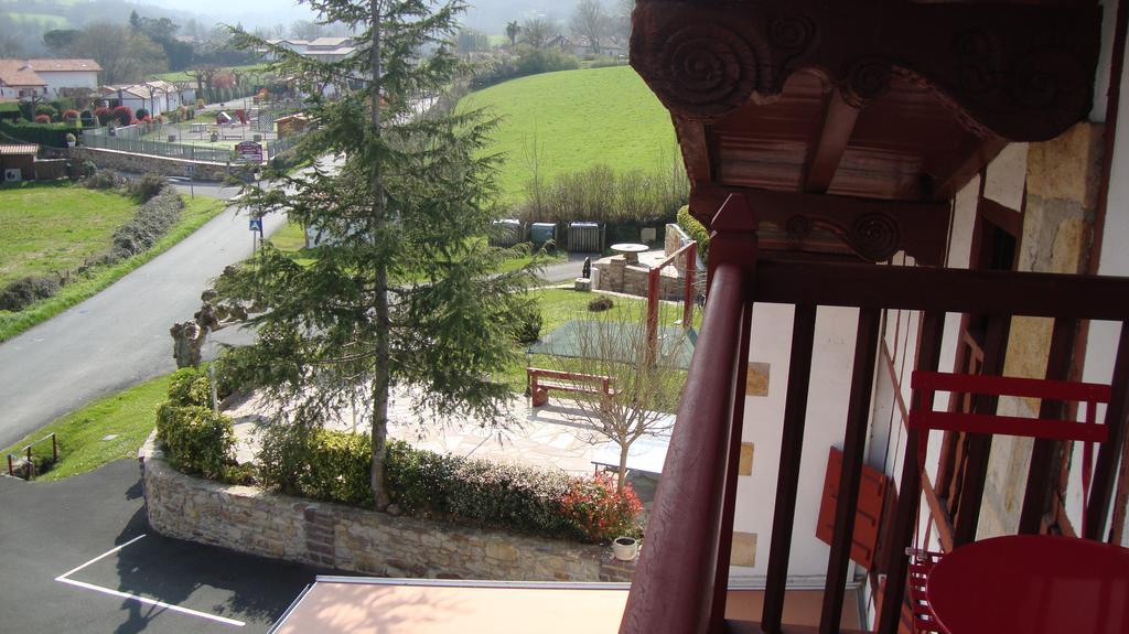Hotel Pikassaria Sare Esterno foto